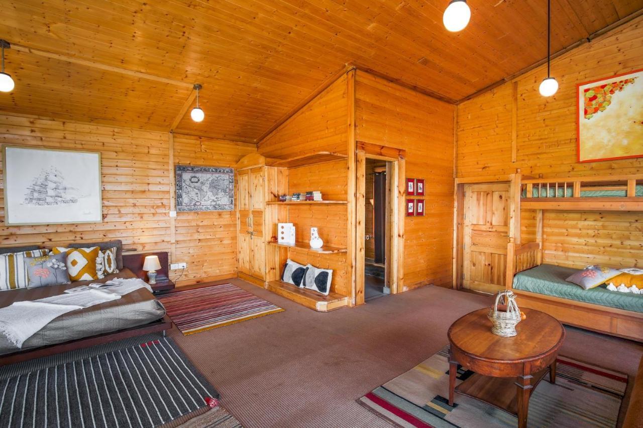 Avalon Cottages, By Leisure Holiday home *