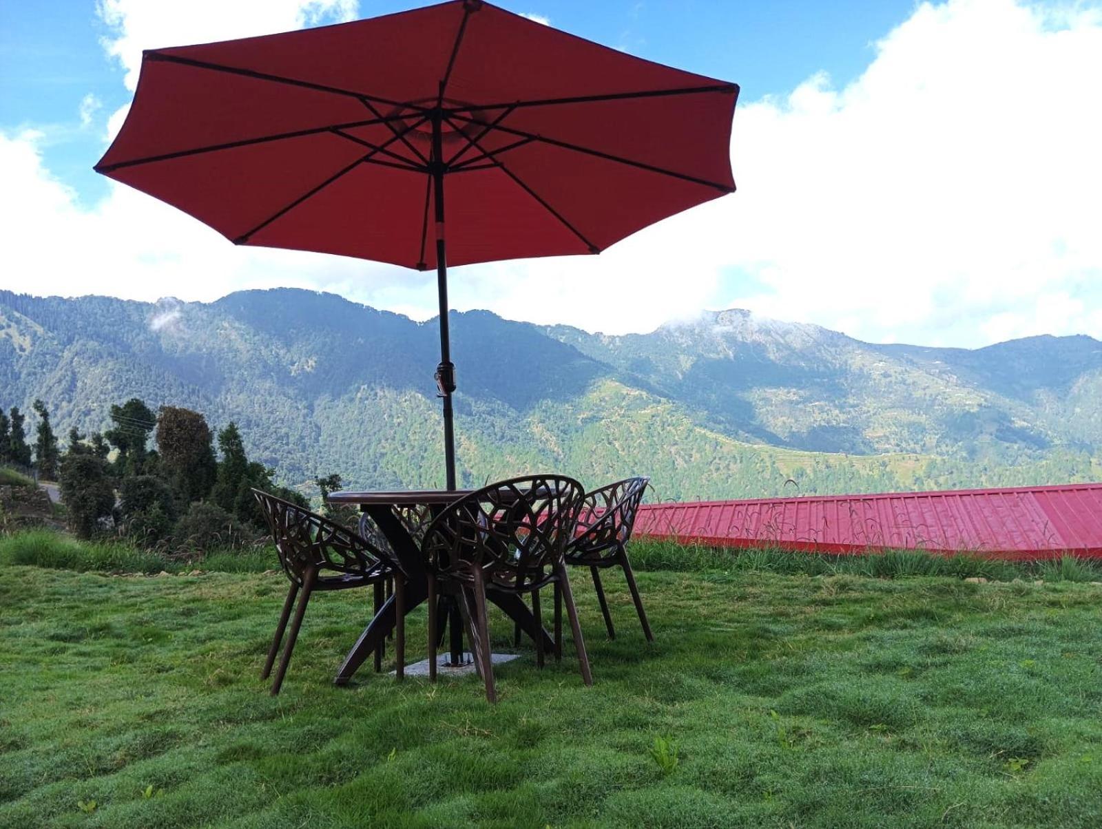 The Vintage Hill Village - Himalayan Boutique 5* Kanatal