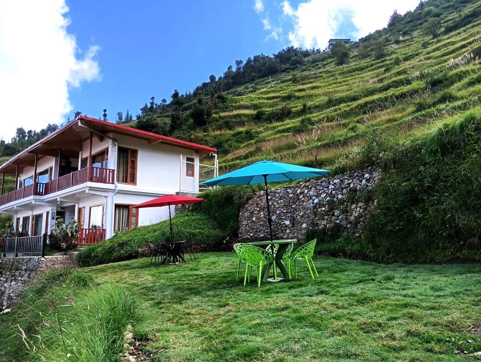 The Vintage Hill Village - Himalayan Boutique Hotel Kanatal