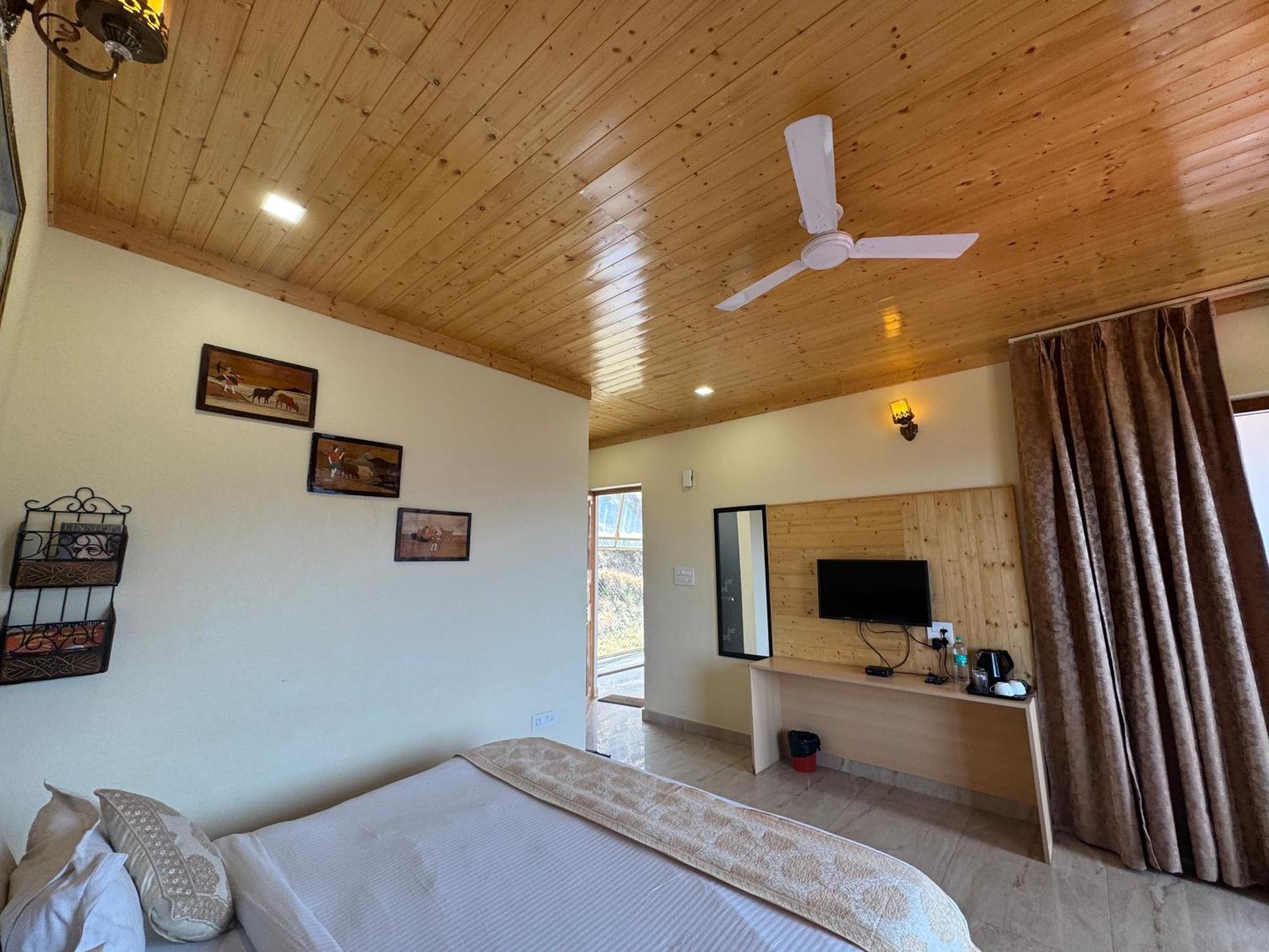 The Vintage Hill Village - Himalayan Boutique Hotel