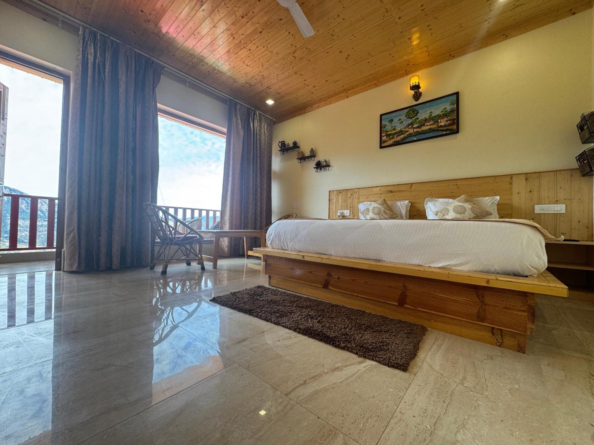 The Vintage Hill Village - Himalayan Boutique